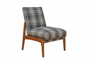 Epipla Gousdovas plaid chair renovation